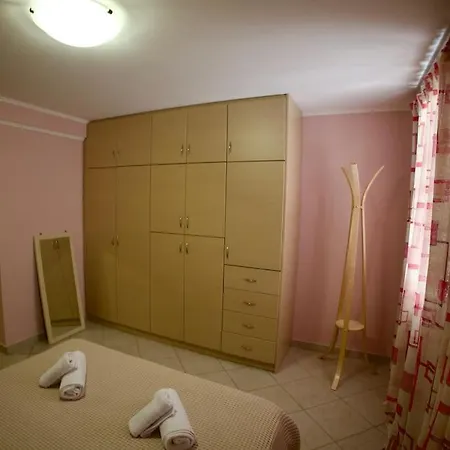 קוניטסה Mountain Harmony Home מראה חיצוני תמונה